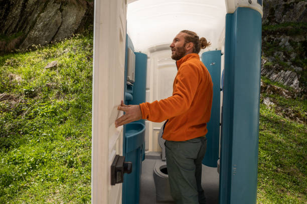 Best Portable restroom trailer rental  in Dearborn, MI